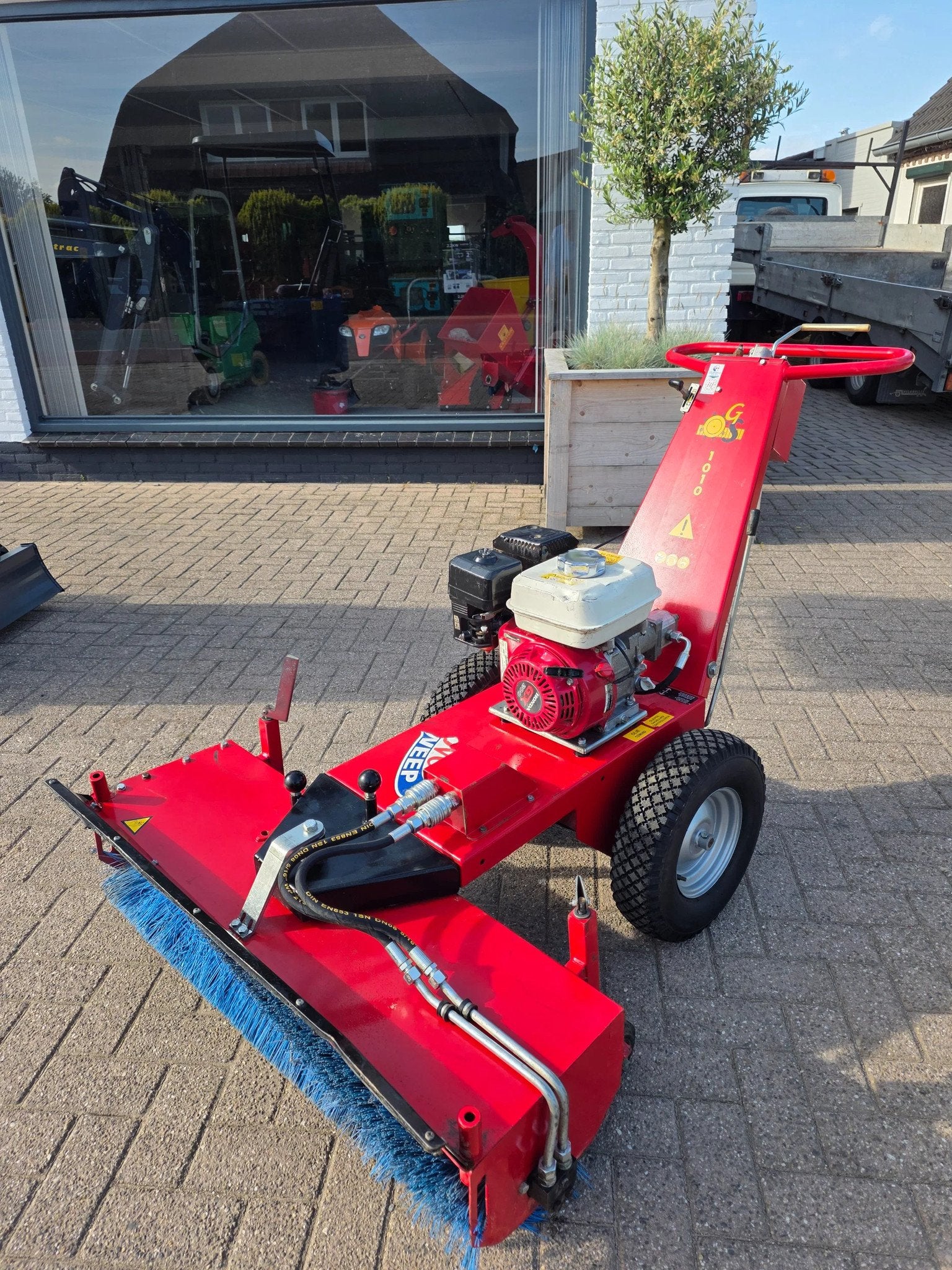 M-SWEEP Sweep hydrolische veegmachine wee, Zakelijke goederen, Maaier