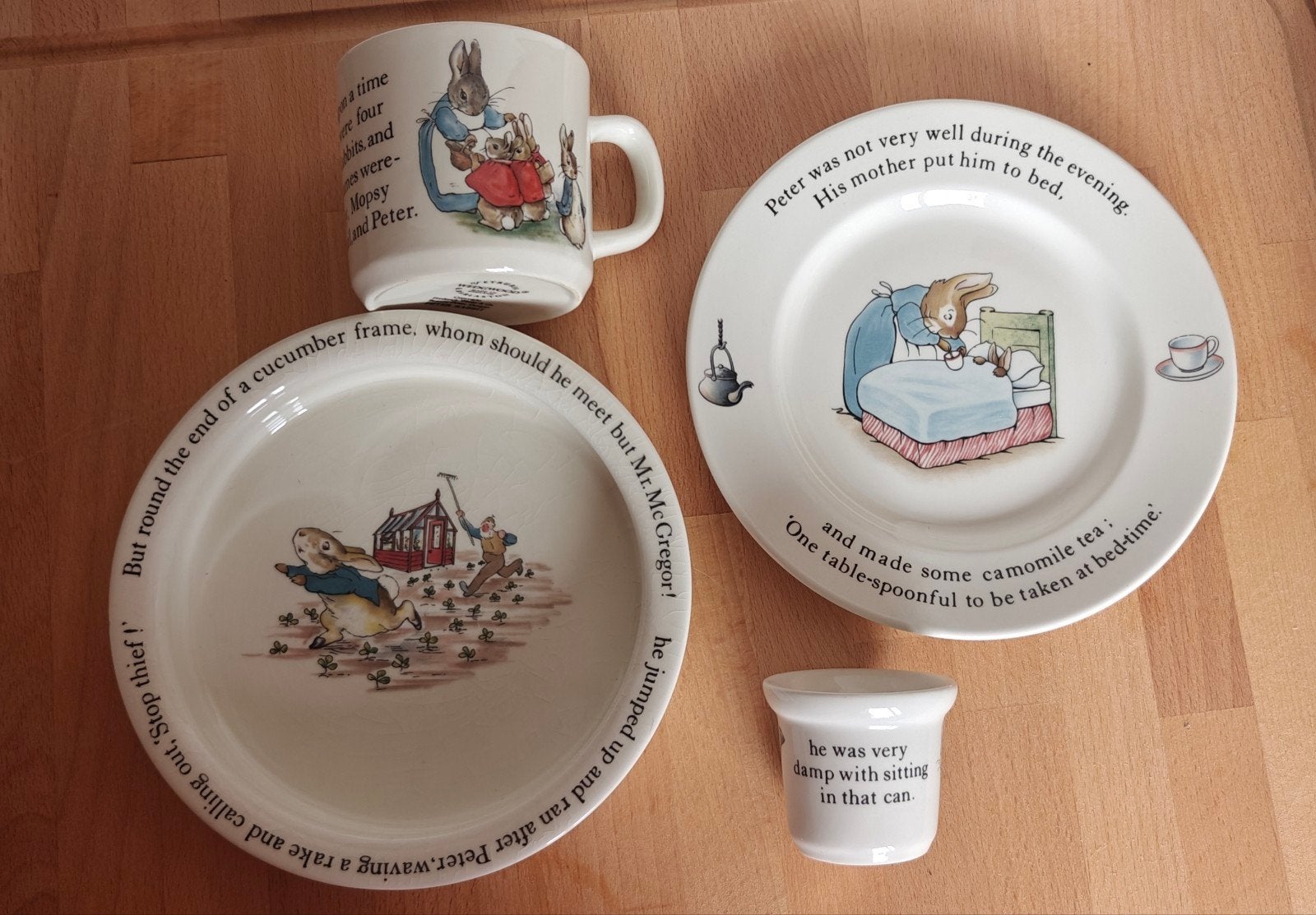Wedgwood Peter Rabbit Kinderservies - 4-delig, Vintage, Ophalen of Verzenden, Zo goed als nieuw, Wedgwood