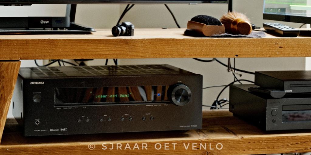 Onkyo TX-8220 Stereo Receiver met afstandsbediening.  Venlo, Audio, Tv en Foto, Versterkers en Receivers, Ophalen, Zo goed als nieuw