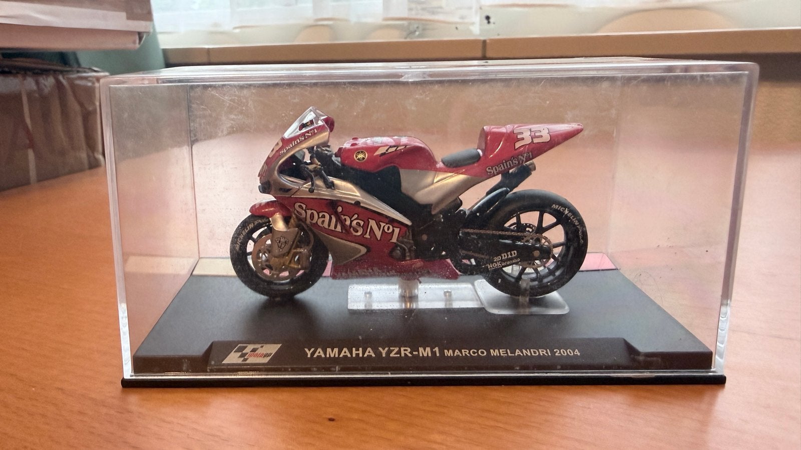 Yamaha YZR-M1 Marco Melandri 2004 Schaal 1:24, Ophalen of Verzenden, Zo goed als nieuw, Overige typen, Overige merken