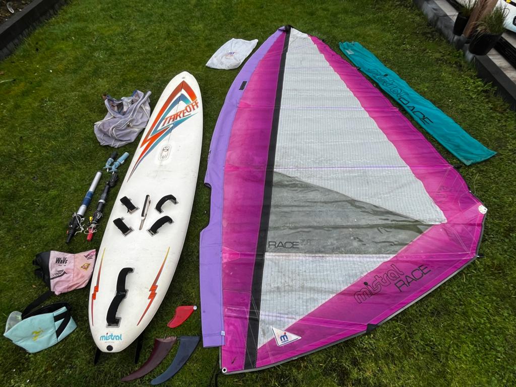 Mistral Take Off windsurf set, Watersport en Boten, Windsurfen, Ophalen, Mistral, 5 tot 6.5 m², 300 cm of meer