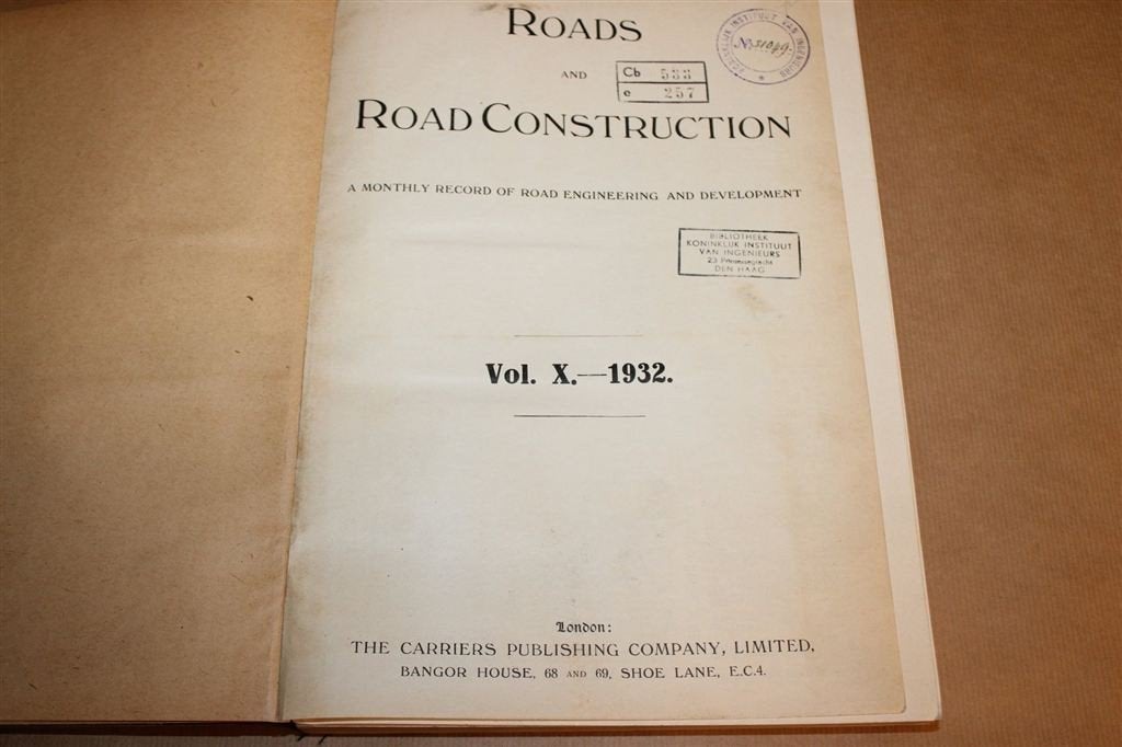 Roads and Road Construction 1932 — Wegenbouw Techniek, Boeken, Ophalen of Verzenden, Gelezen, Bouwkunde