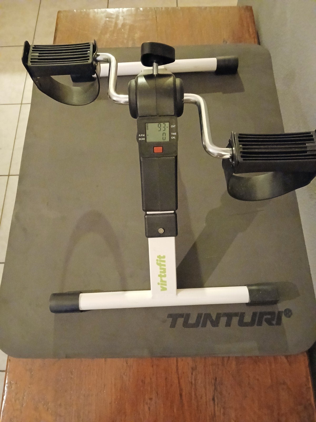 VirtuFit Opvouwbare Stoelfiets, Tunturi Anti-slipmat - Z.G.A, Armen, Krachtstation, Ophalen of Verzenden, Zo goed als nieuw