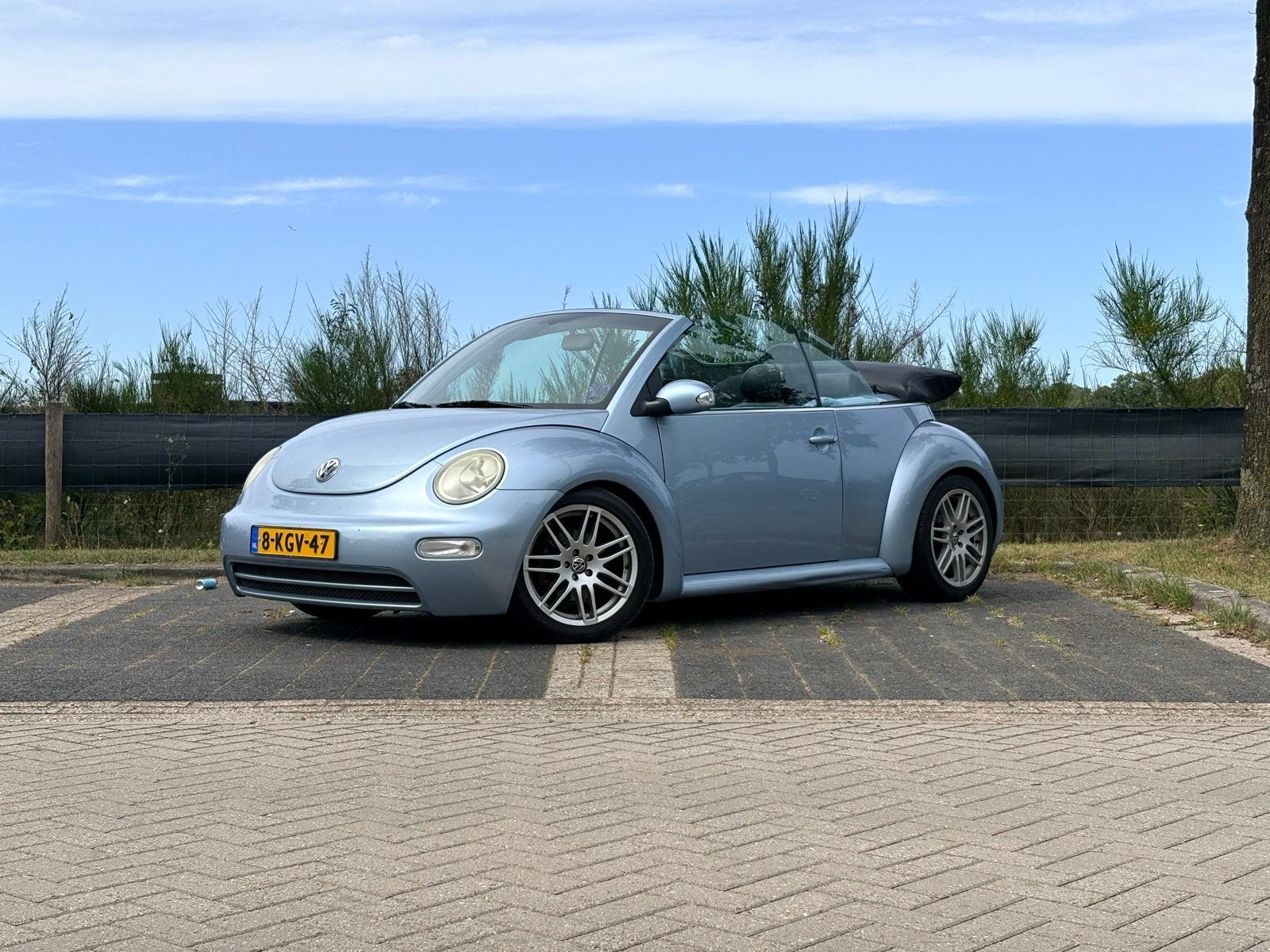 Volkswagen Beetle 1.6 Cabriolet | Airco | historie aanwezig, Auto's, Volkswagen, 4 cilinders, Cabriolet, 75 €/maand, Handgeschakeld
