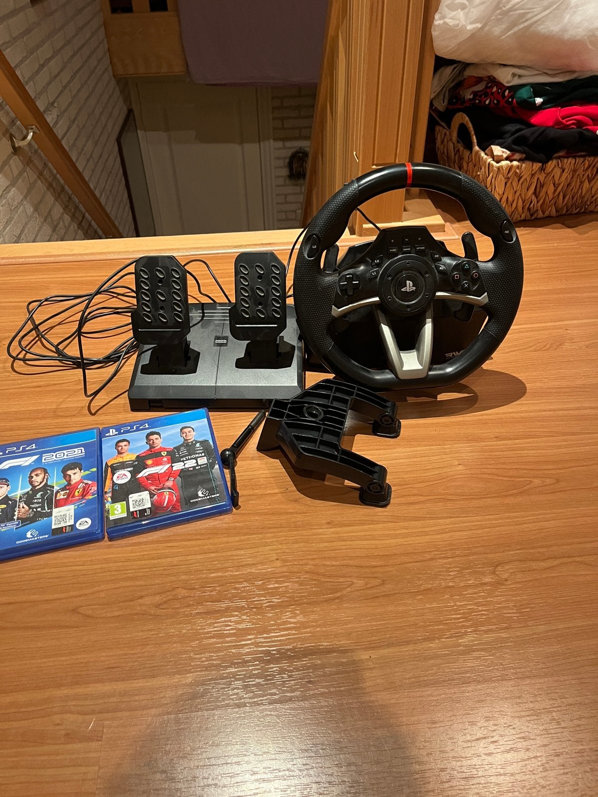 Hori Racing Wheel Apex PS4/PS3 met F1 2021 & F1 2022, Ophalen of Verzenden, Zo goed als nieuw, Met games
