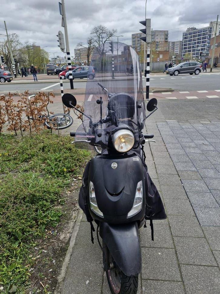xiamen xiashing motorcycle, Fietsen en Brommers, Scooters | Kymco, Ophalen, Zo goed als nieuw, Overige modellen