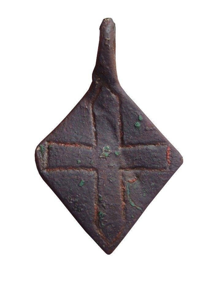Bodemvondst Middeleeuws brons Harness Tempeliers hanger, Antiek en Kunst, Antiek | Koper en Brons, Verzenden, Brons