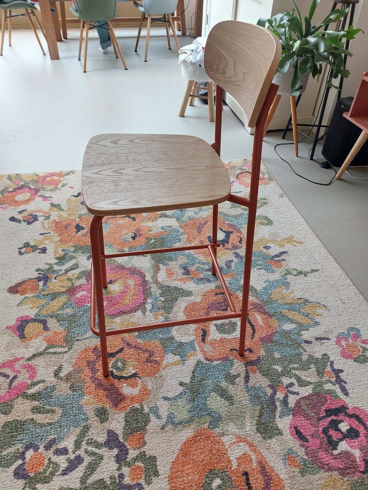 nieuwe OVIALA Kruk 66.5 cm hoog, staal + hout, oranje, Ophalen, 60 tot 90 cm, Nieuw, 1 kruk