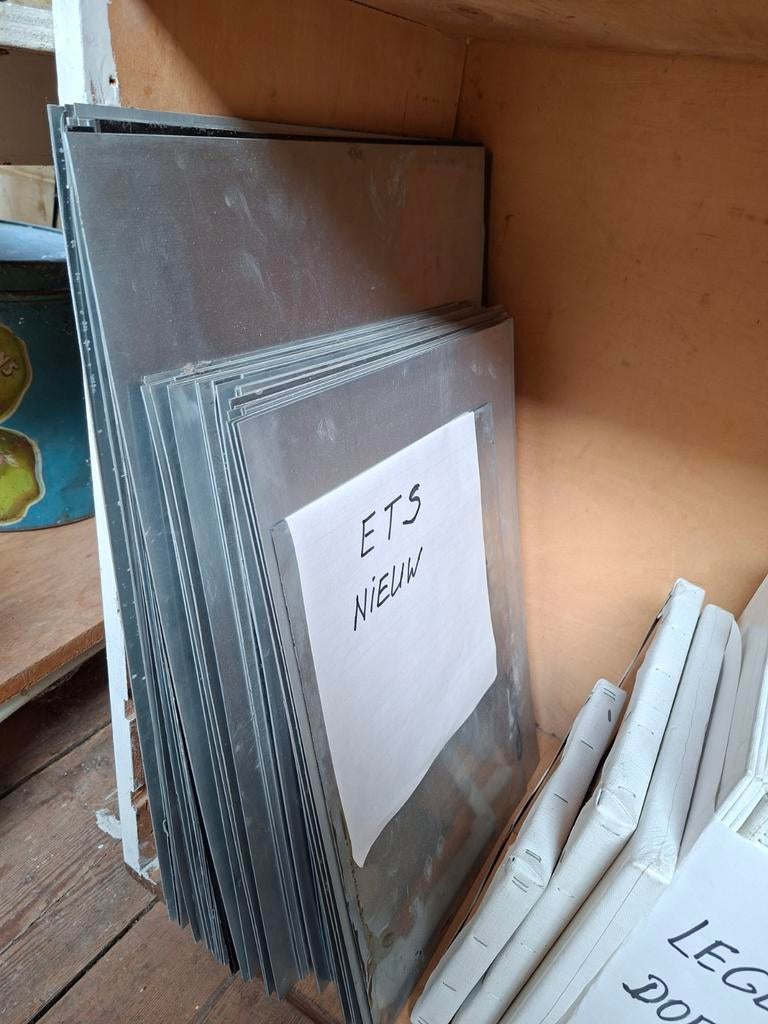 Nieuwe ets platen, Ophalen