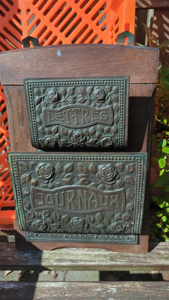 Vintage houten brieven- en krantenhouder, Antiek en Kunst, Ophalen of Verzenden