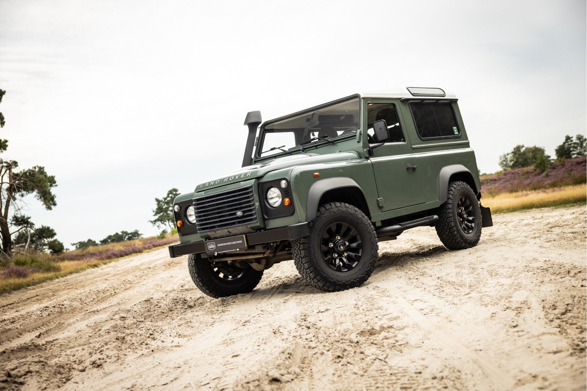 Land Rover Defender 2.4 Tdci Station Wagon Commercial Keswic, Stof, Gebruikt, 122 pk, 10 km/l