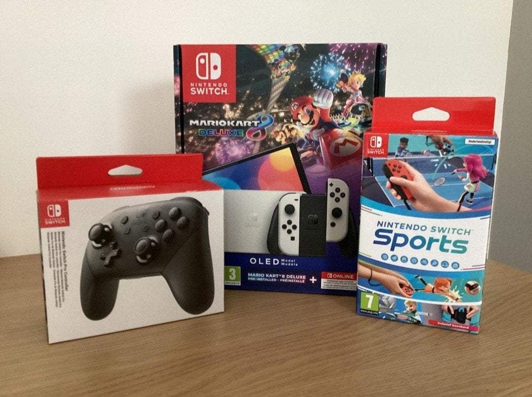 Nintendo Switch Oled (Mario Kart 8 Deluxe), Ophalen, Zo goed als nieuw, Met 1 controller, Switch OLED