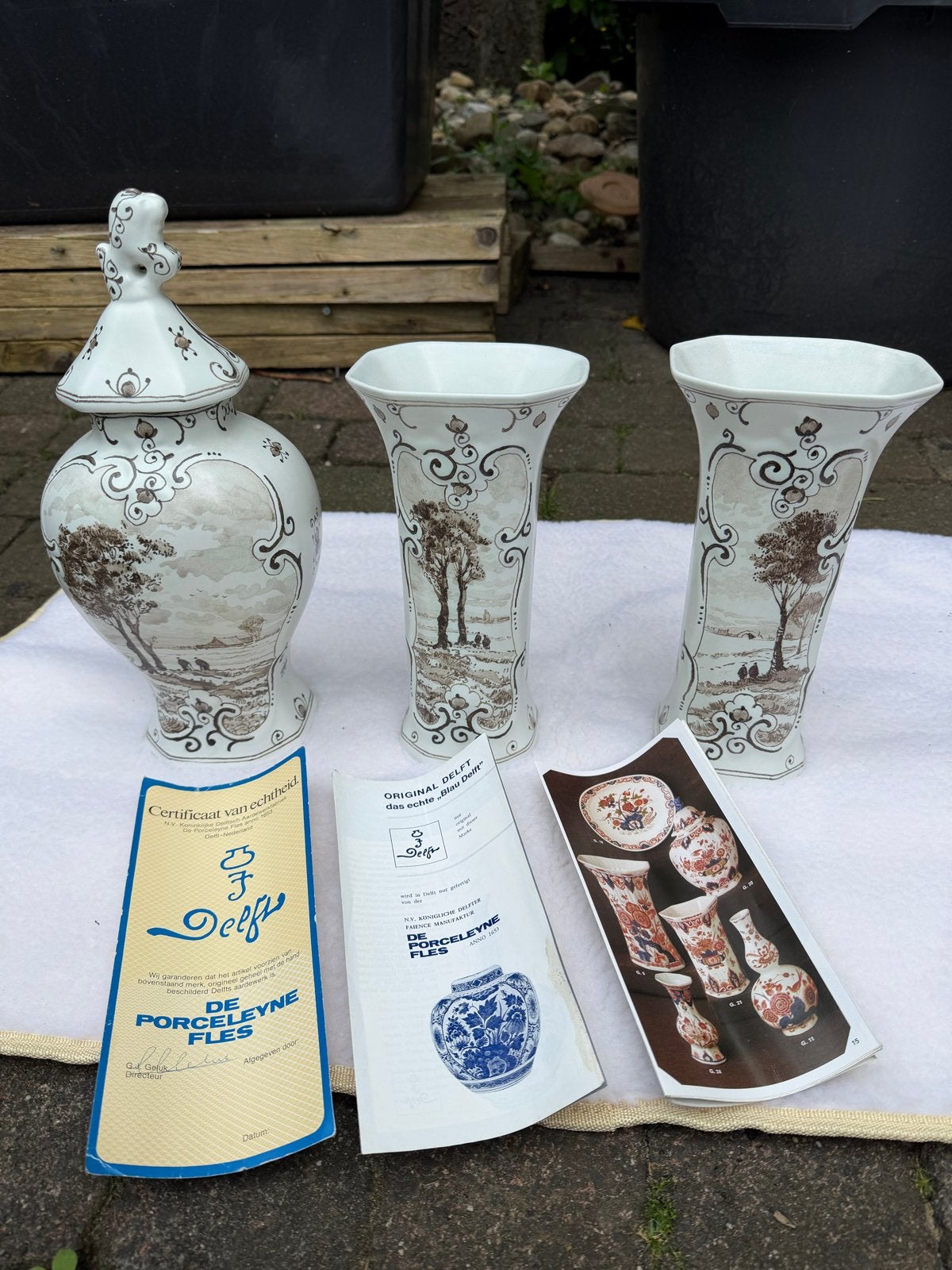 Prachtige set van 3 Delfts aardewerk vazen - De Porceleyne F, Antiek en Kunst, Ophalen of Verzenden