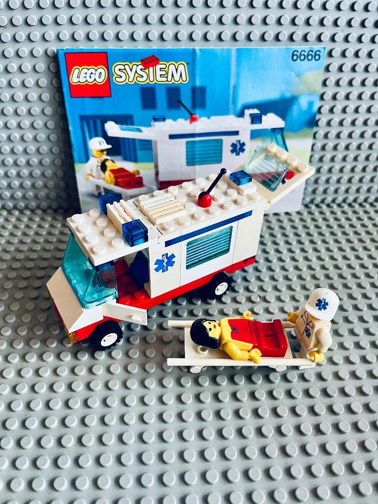 LEGO Classic Town 6666 Ambulance, Kinderen en Baby's, Speelgoed | Duplo en Lego, Gebruikt, Lego, Complete set, Ophalen of Verzenden