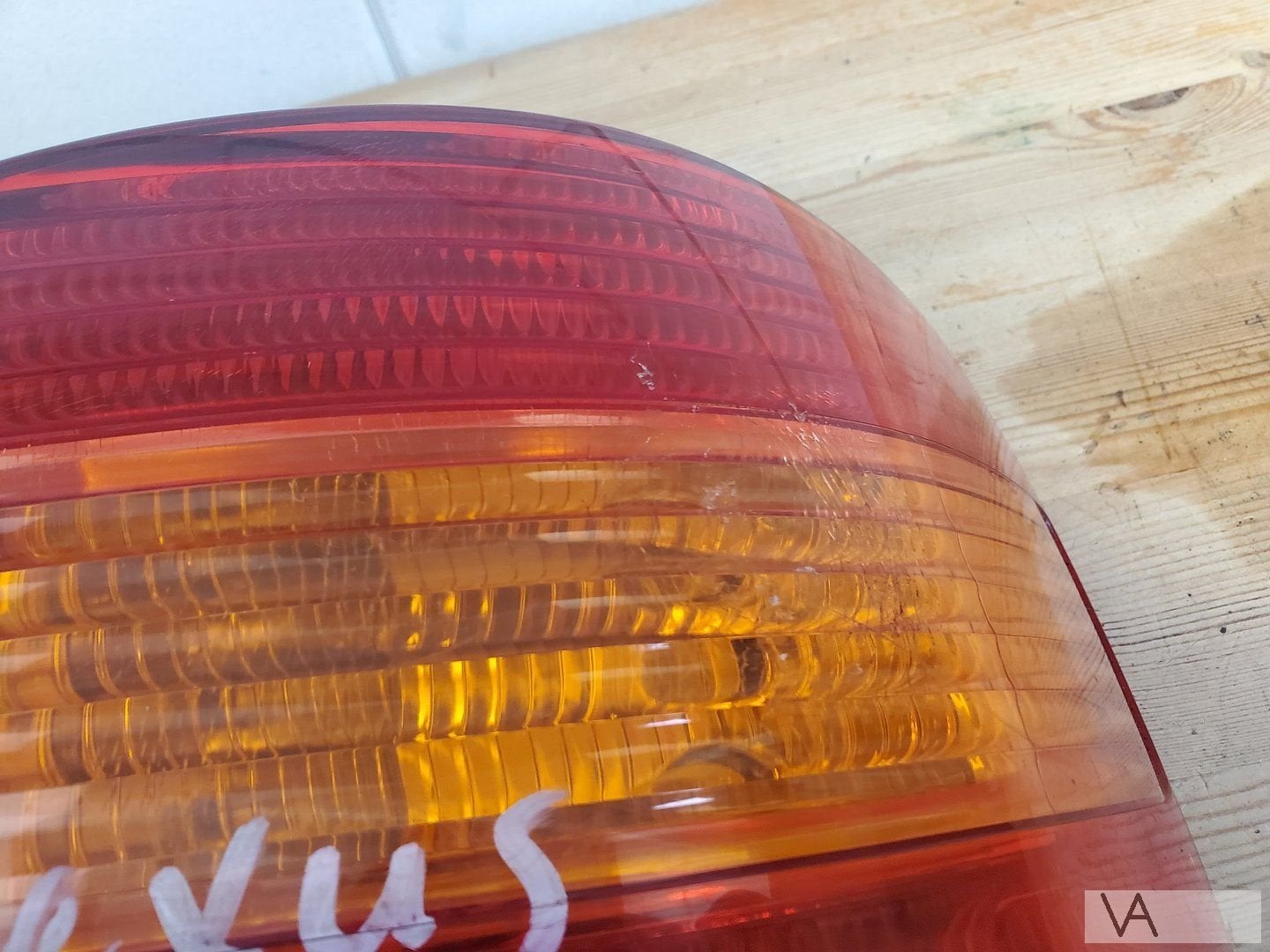 Lexus GS gs300 1998 - 2004 achterlicht rechts klein plekje, Gebruikt, -, -, -