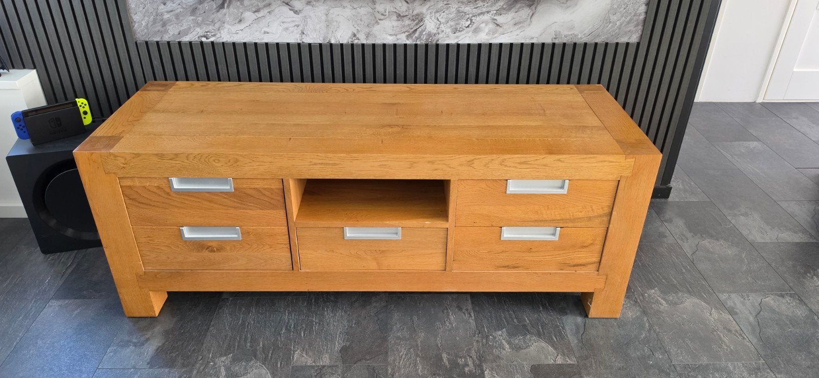 Gratis af te halen Eikenhouten tv-meubel van De Bommel (B160, Gebruikt, 150 tot 200 cm, Eikenhout, Ophalen of Verzenden