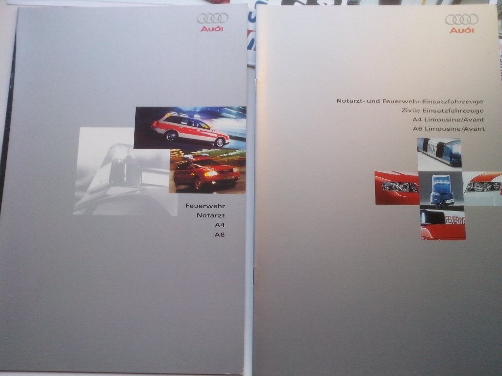 7x Audi folders brochures Taxi Brandweer Ambulance Politie, Ophalen of Verzenden, Zo goed als nieuw, Audi