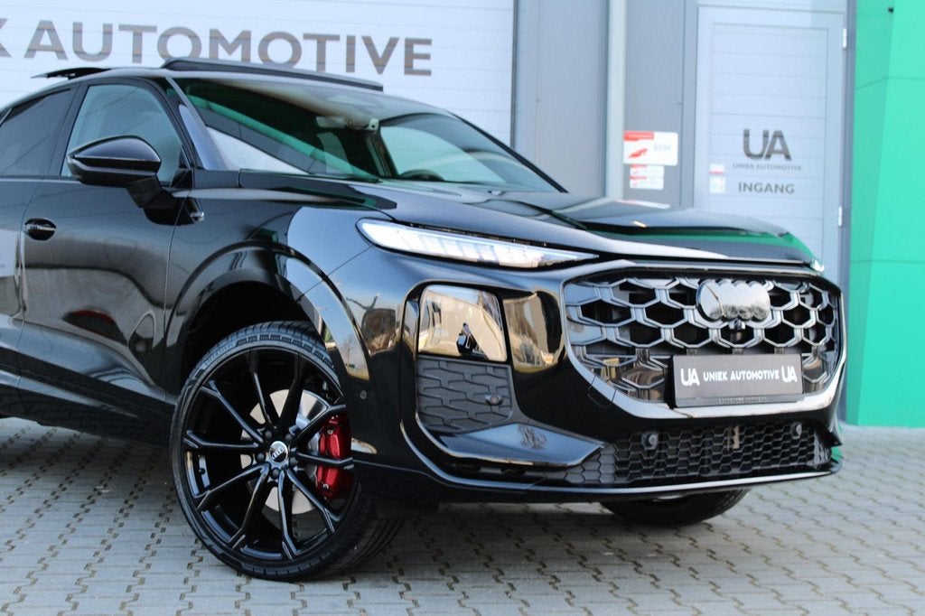 Audi Q3 Sportback S EDITION 272 PK| S LINE E-HYBRID | STANDK, Zwart, 4 cilinders, Zwart, Hybride Elektrisch/Benzine