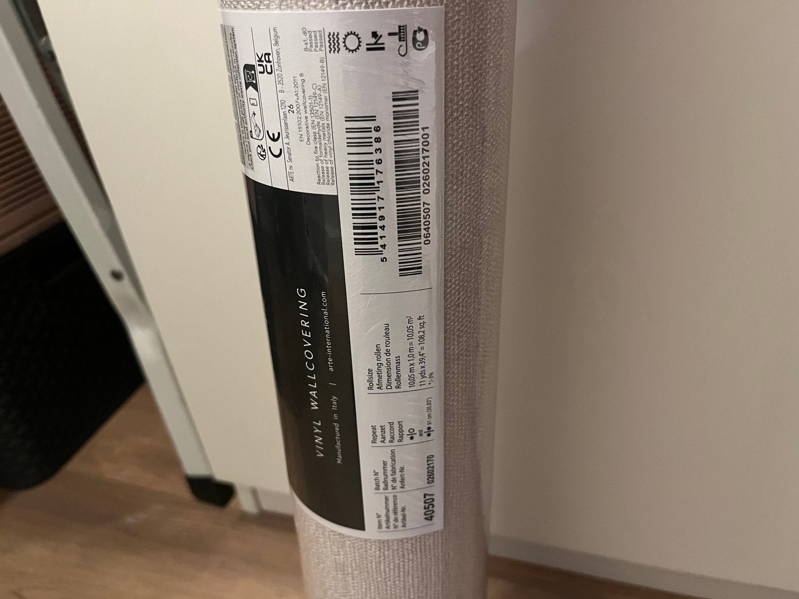 Vinyl Behangrol - Arte Wallcovering - Beige/Grijs, Huis en Inrichting, Verzenden, 10 tot 25 m², Beige