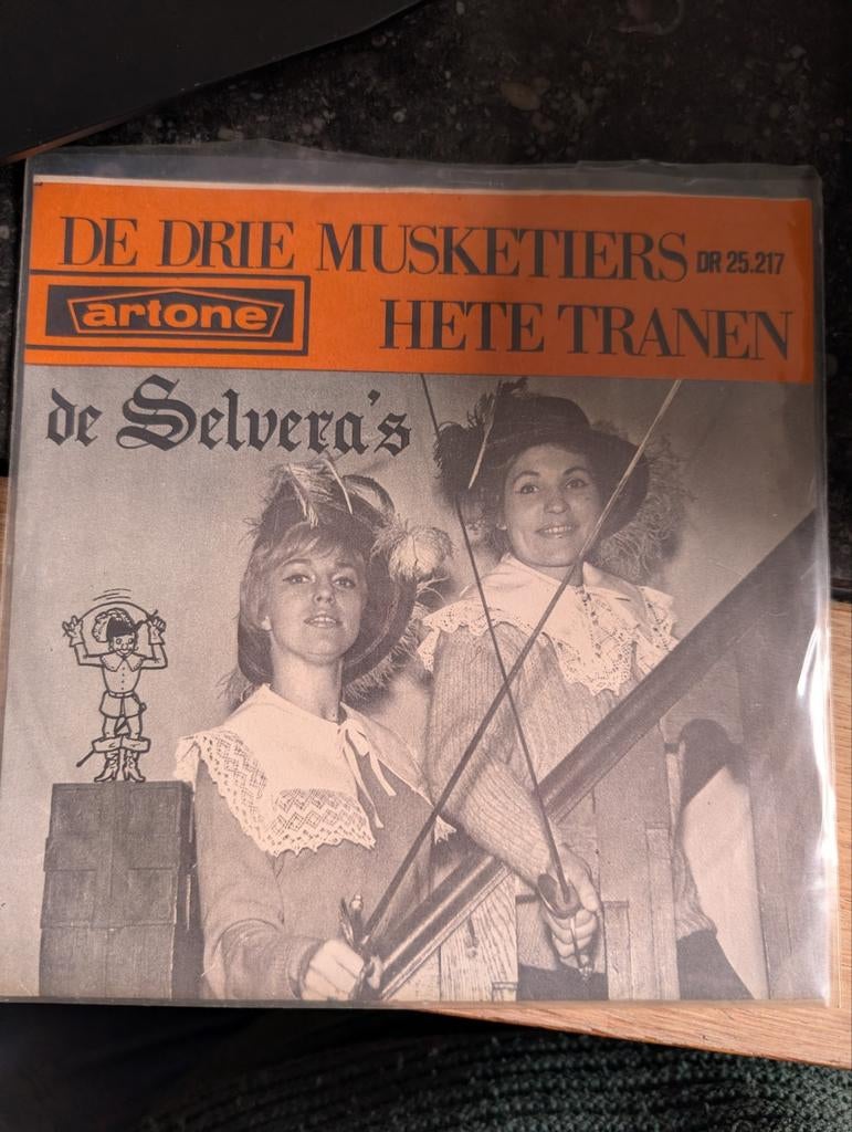 De Selvera's - de drie musketiers/ hete tranen, Cd's en Dvd's, Vinyl Singles, Ophalen of Verzenden, Zo goed als nieuw, Nederlandstalig