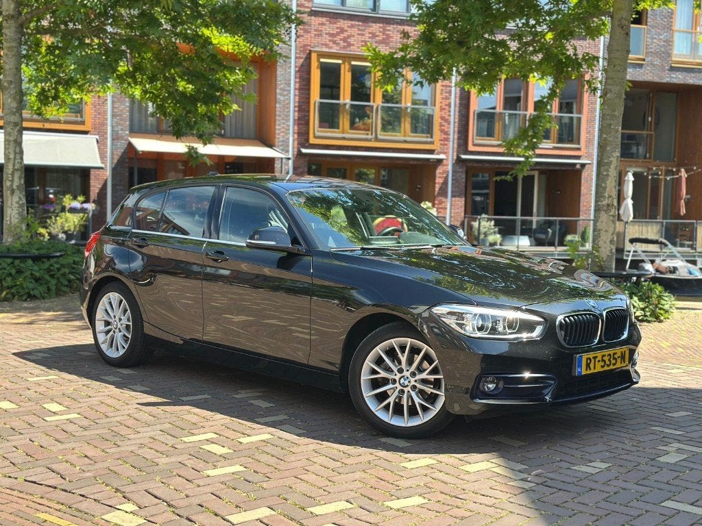 BMW 116d  – Trekhaak / Leder / Dealeronderhouden, Zwart, Bedrijf, 25 km/l, 1500 kg