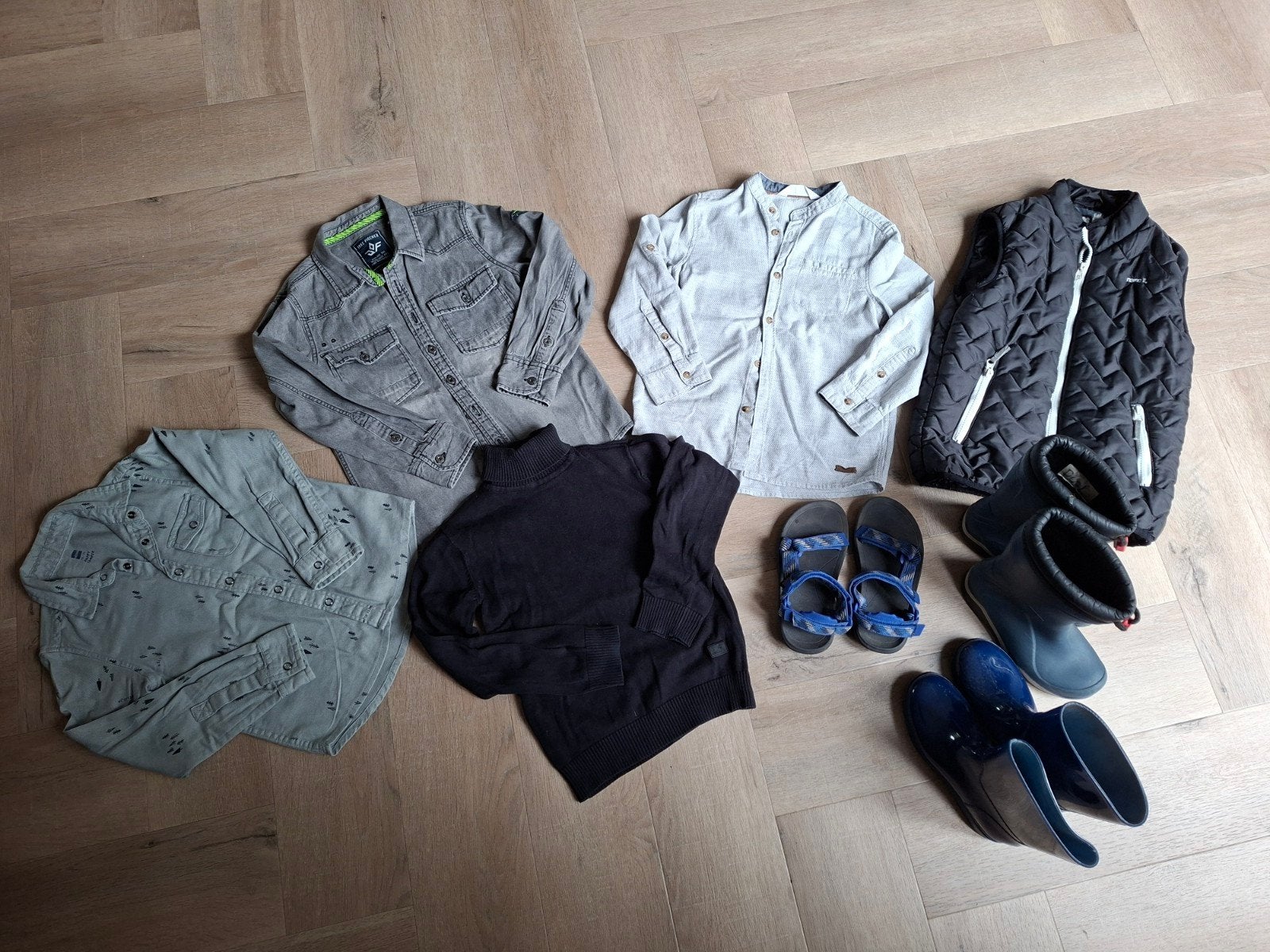Kleding/laarzen pakket jongens maat 116/122, Ophalen, Zo goed als nieuw, Maat 34 (XS) of kleiner