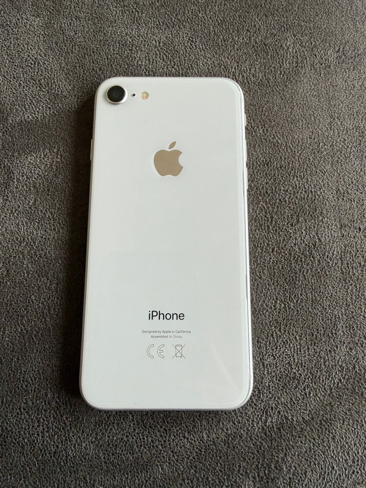 iPhone 8 - 64gb - nieuwe accu, Telecommunicatie, Mobiele telefoons | Apple iPhone, Gebruikt, Ophalen of Verzenden, 64 GB, Zilver
