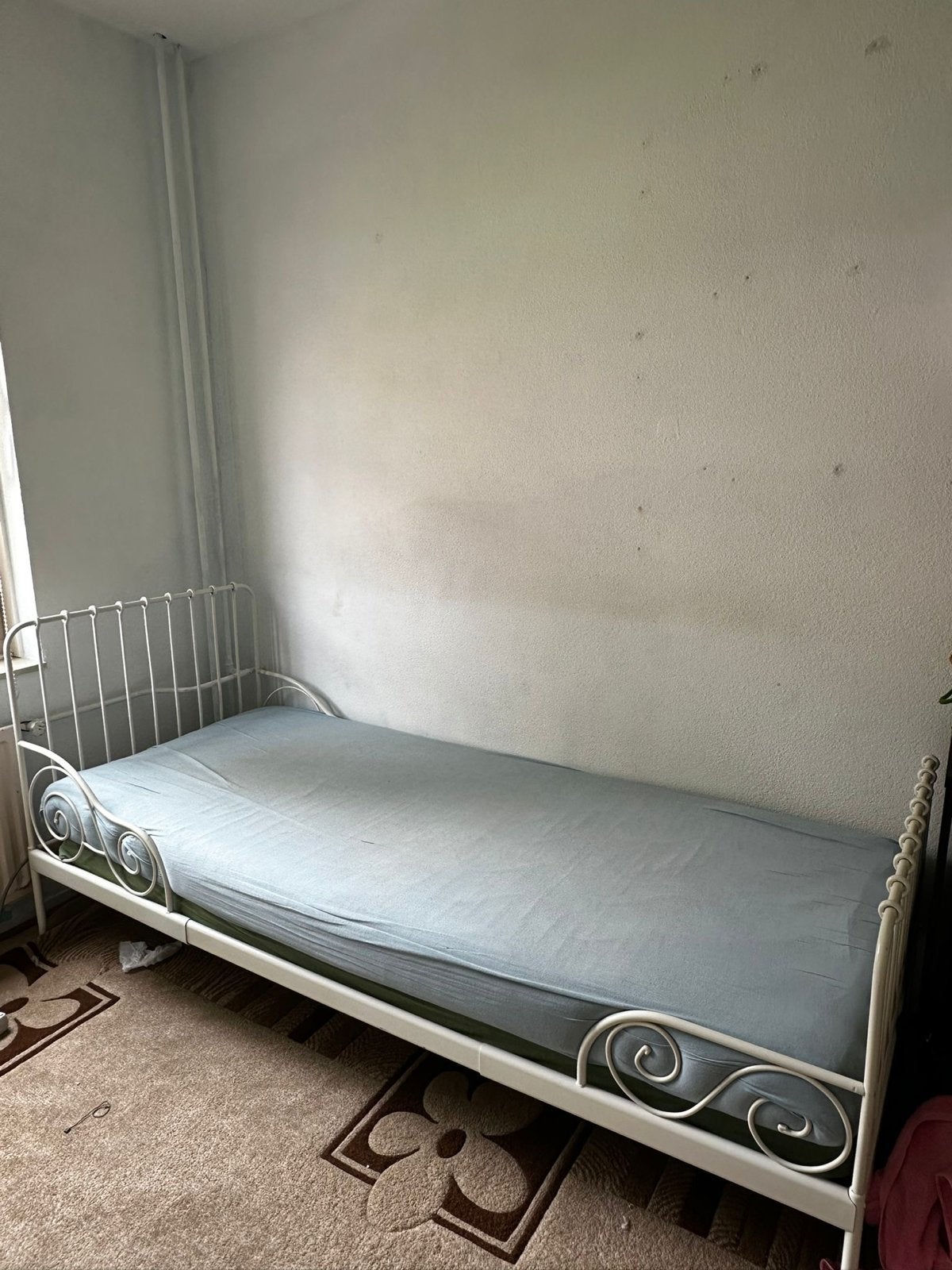 Wit metalen eenpersoonsbed met krullen, Ophalen, Gebruikt, Wit, 190 cm of minder