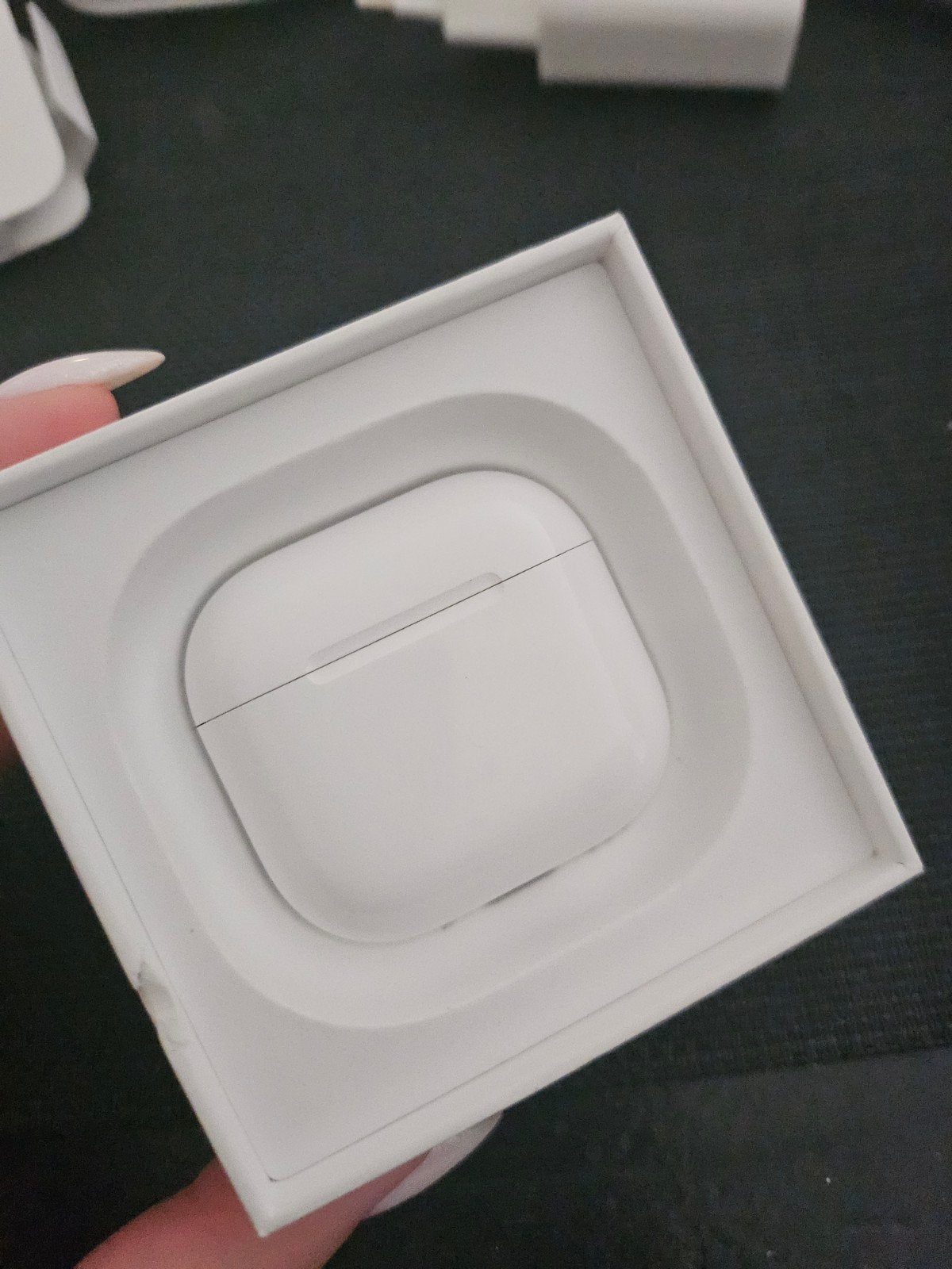 Apple AirPods 4 met Active Noise Cancellation