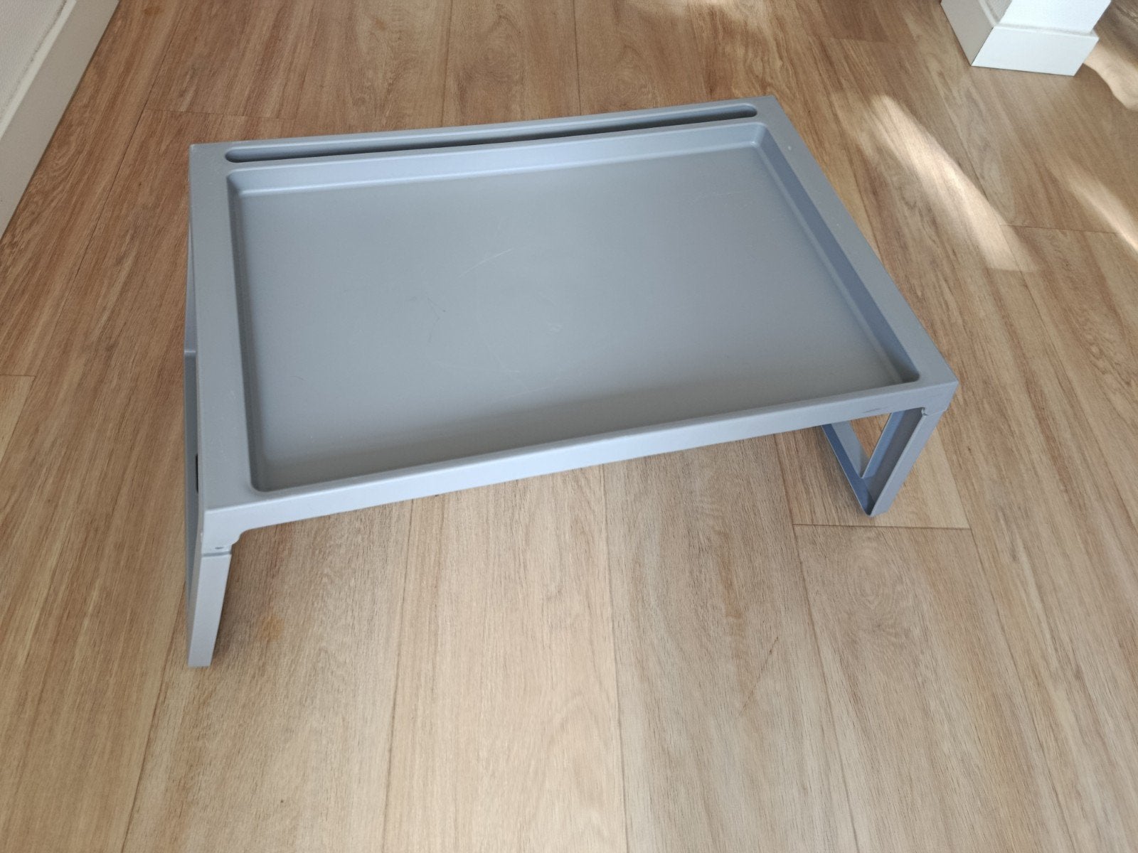 IKEA KLIPSK bedtafel/laptoptafel - grijs, Minder dan 45 cm, Kunststof, Gebruikt, Modern, functioneel
