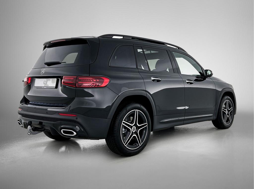 Mercedes-Benz GLB 180 Business Solution AMG 7p. | Trekhaak |, Auto's, Zwart, 4 cilinders, 7 stoelen, Zwart