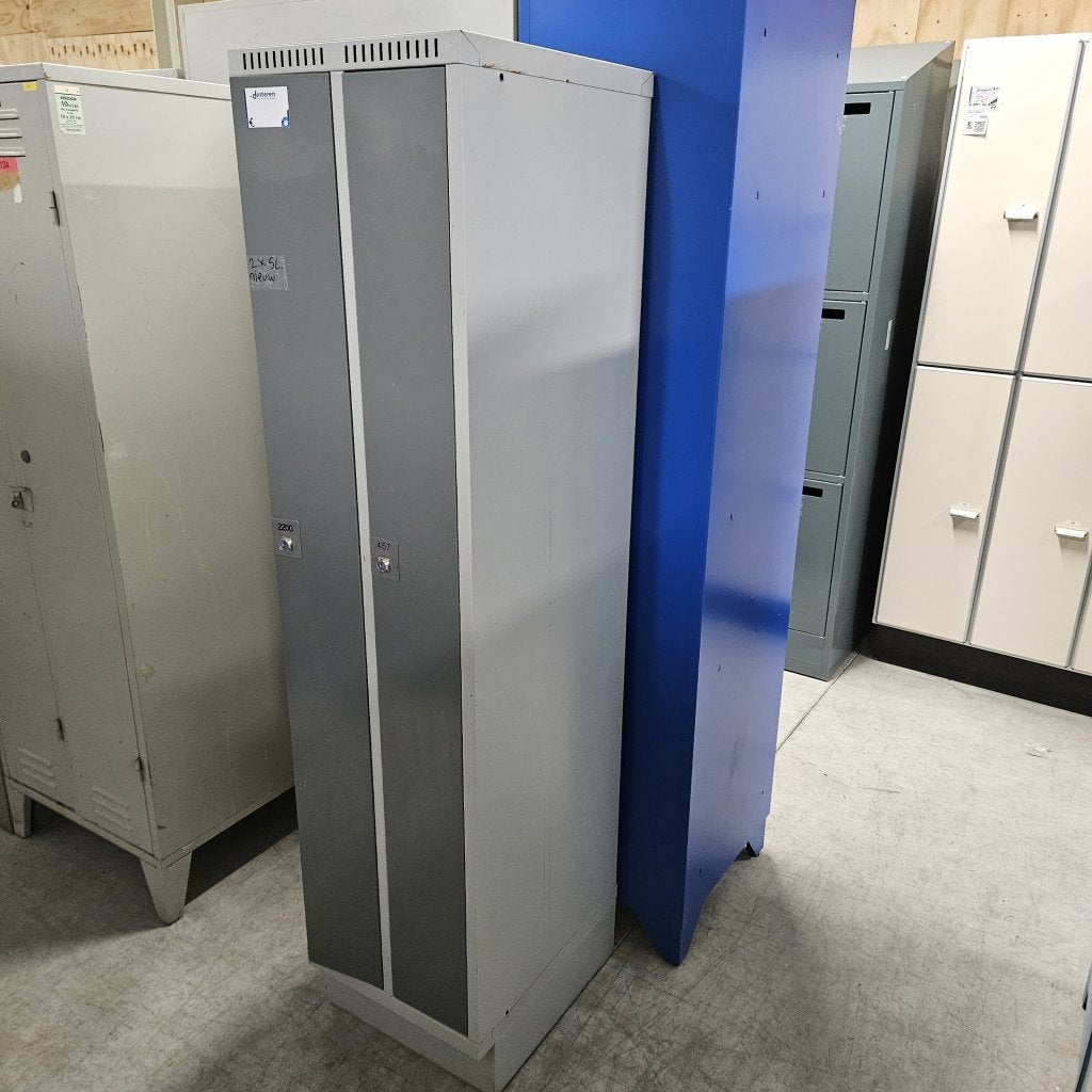 2-deurs Oostwoud locker EXTRA SMALLE DEUREN - 196x42x50 cm, Huis en Inrichting, Niet ingevuld, Gebruikt, Niet ingevuld, Niet ingevuld
