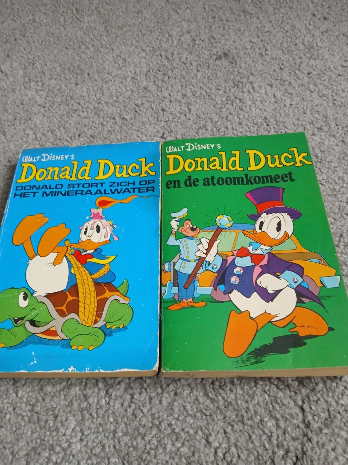 Donald Duck stripboeken uit 1973 - 2 stuks, Meerdere stripboeken, Ophalen of Verzenden, Gelezen