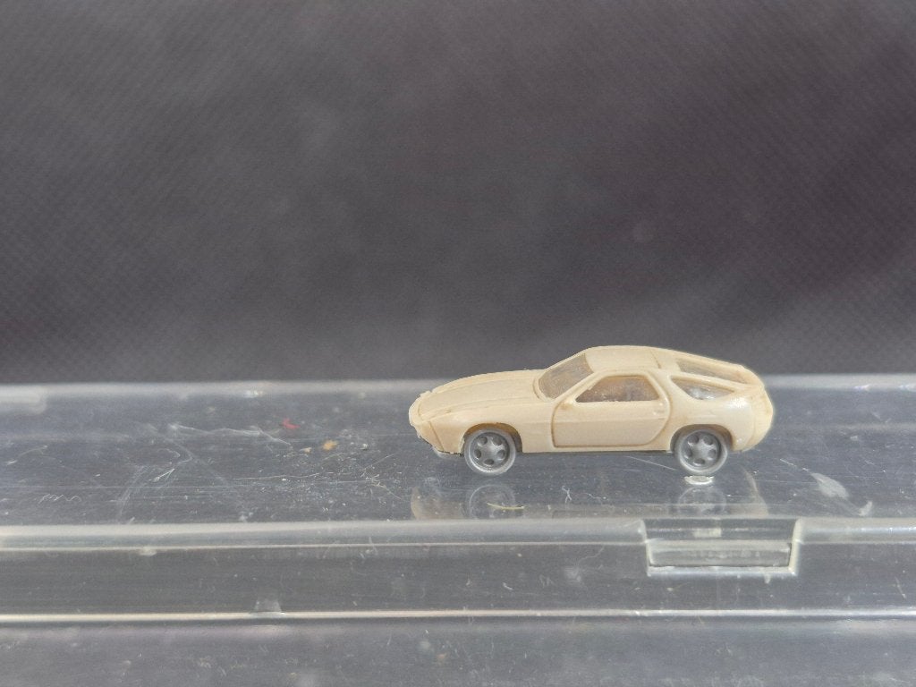Fleischmann 9815 - Porsche 928 (16408), Gebruikt, Gelijkstroom, Fleischmann, Overige typen