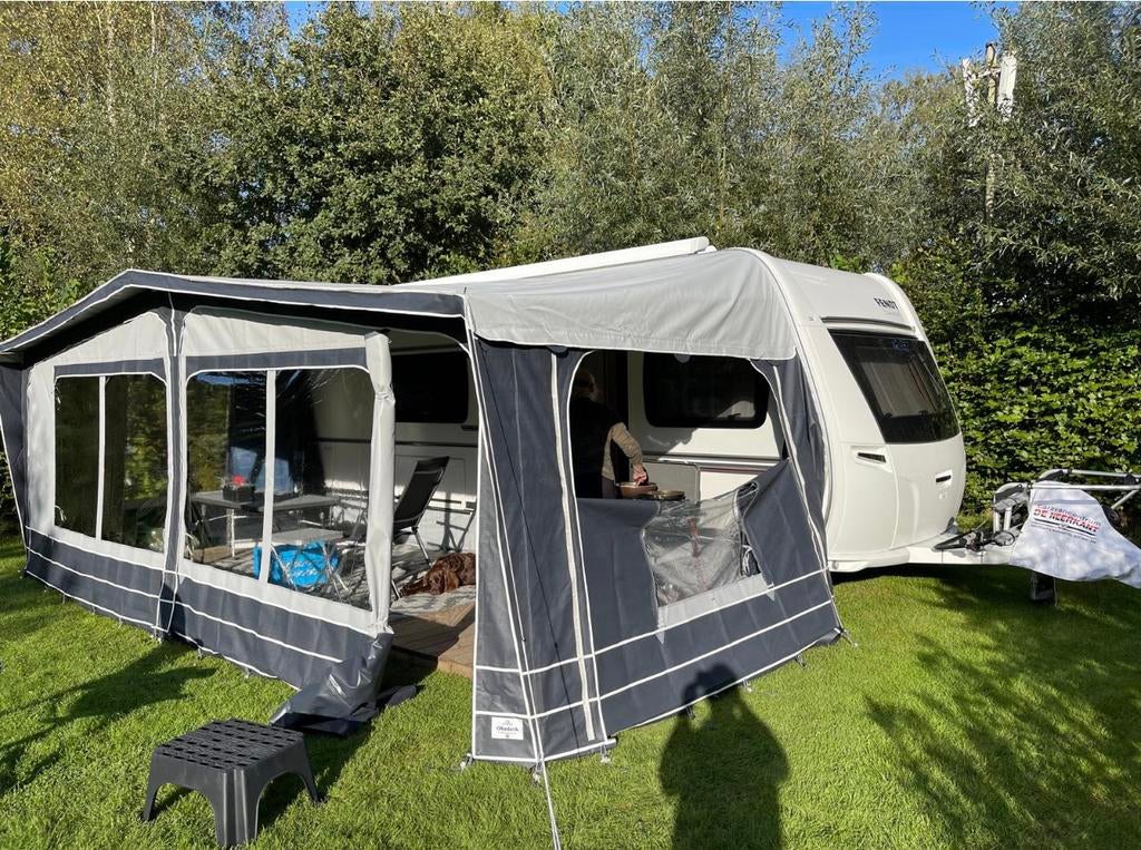 Costa Brava 270 met voorluifel, Caravans en Kamperen, Ophalen, Zo goed als nieuw