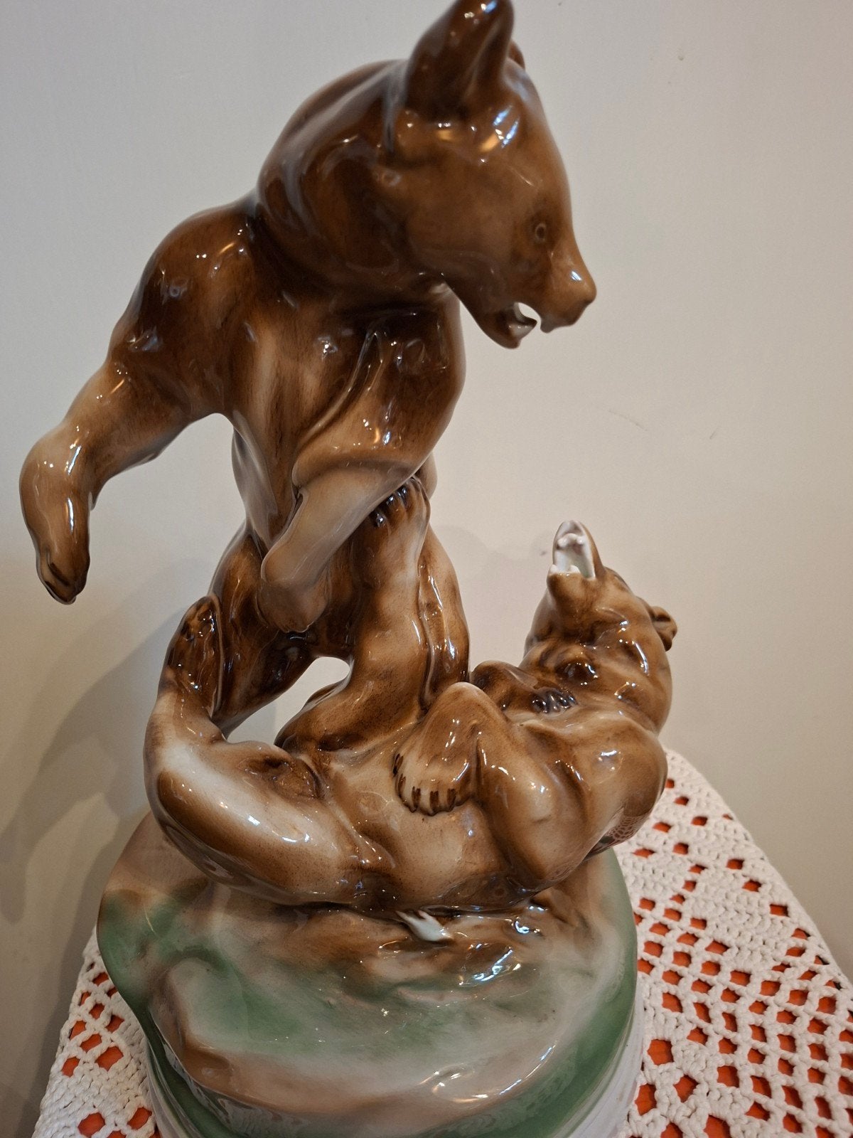 Zsolnay Pécs Handgeschilderd Berenbeeldje - Made in Hungary, Antiek en Kunst, Ophalen of Verzenden