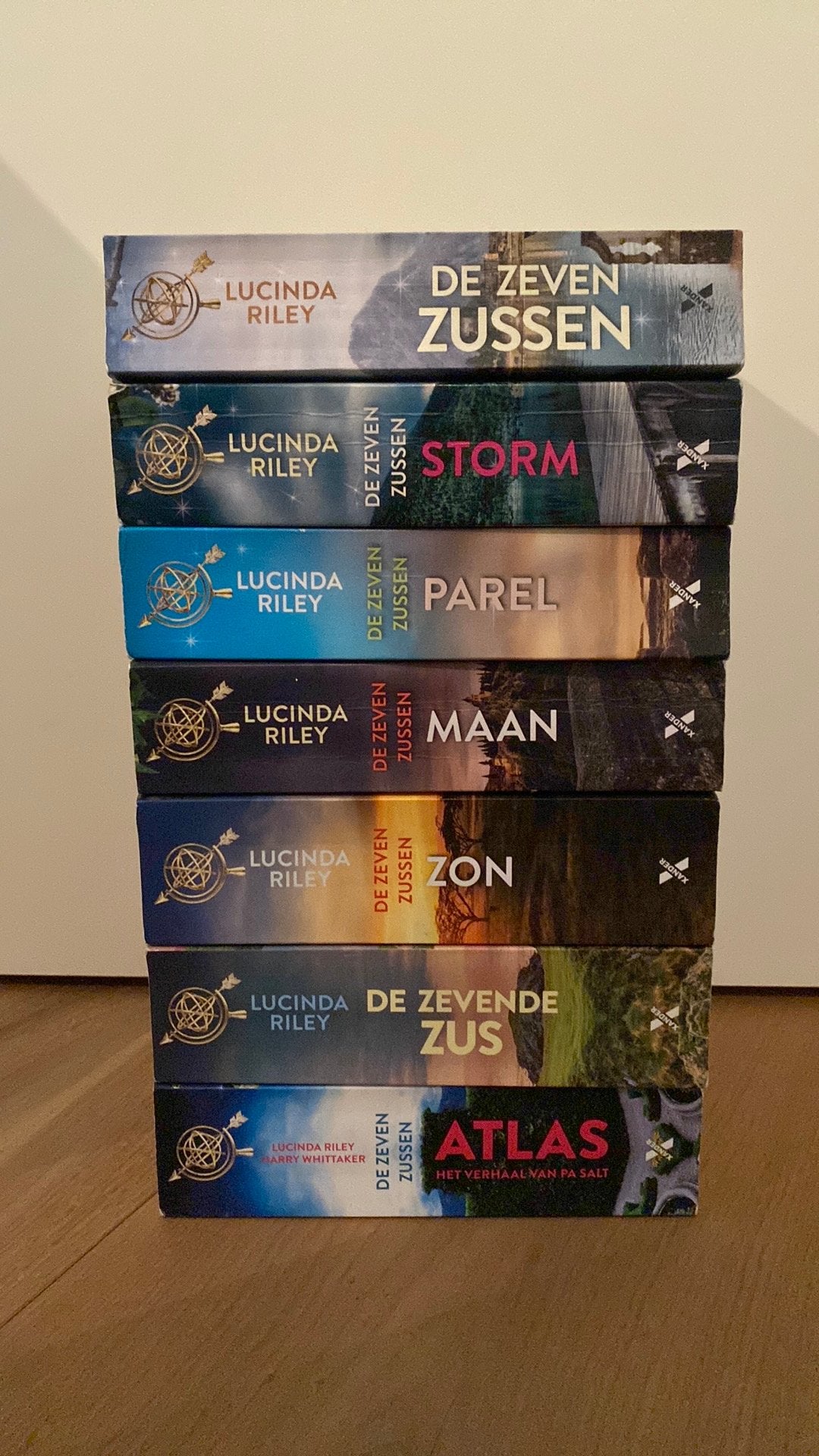 De zeven zussen - Lucinda Riley, Boeken, Ophalen of Verzenden, Zo goed als nieuw