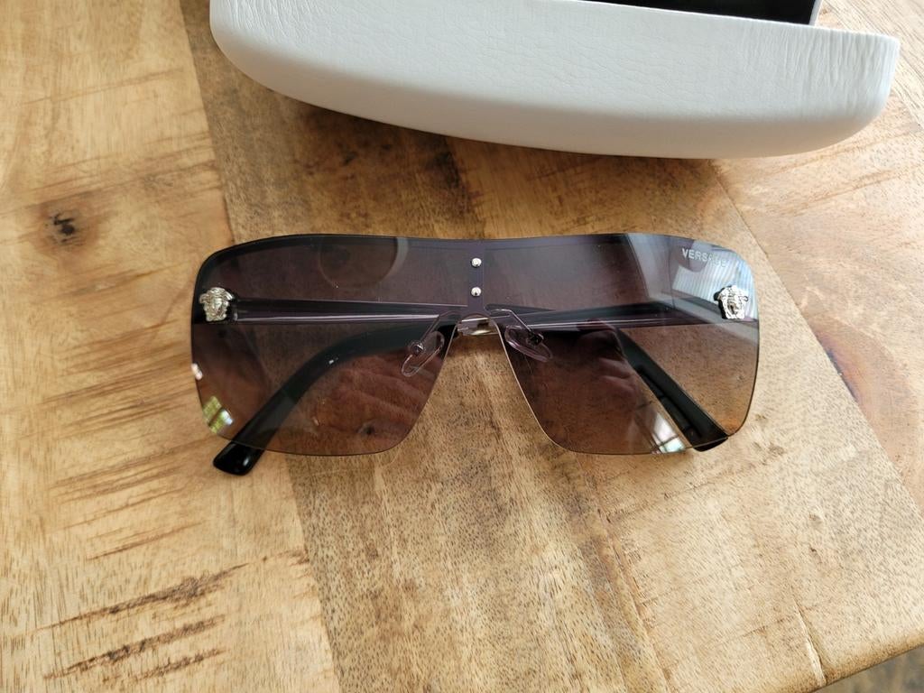 Nu voor 75,- NIEUWE Unisex Gianni Versace zonnebril, Ophalen of Verzenden, Gebruikt, Vulpen, Overige merken