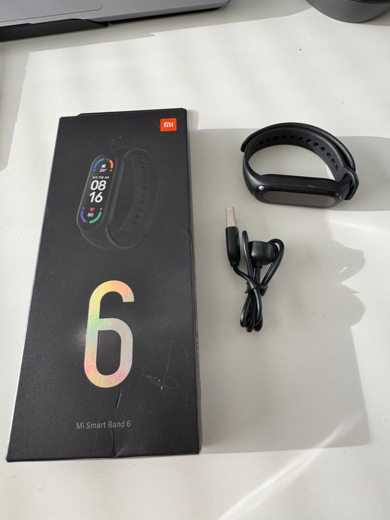 Mi Smart Band 6 smartwatch (black), Gebruikt, Zwart, Ophalen of Verzenden, Waterdicht