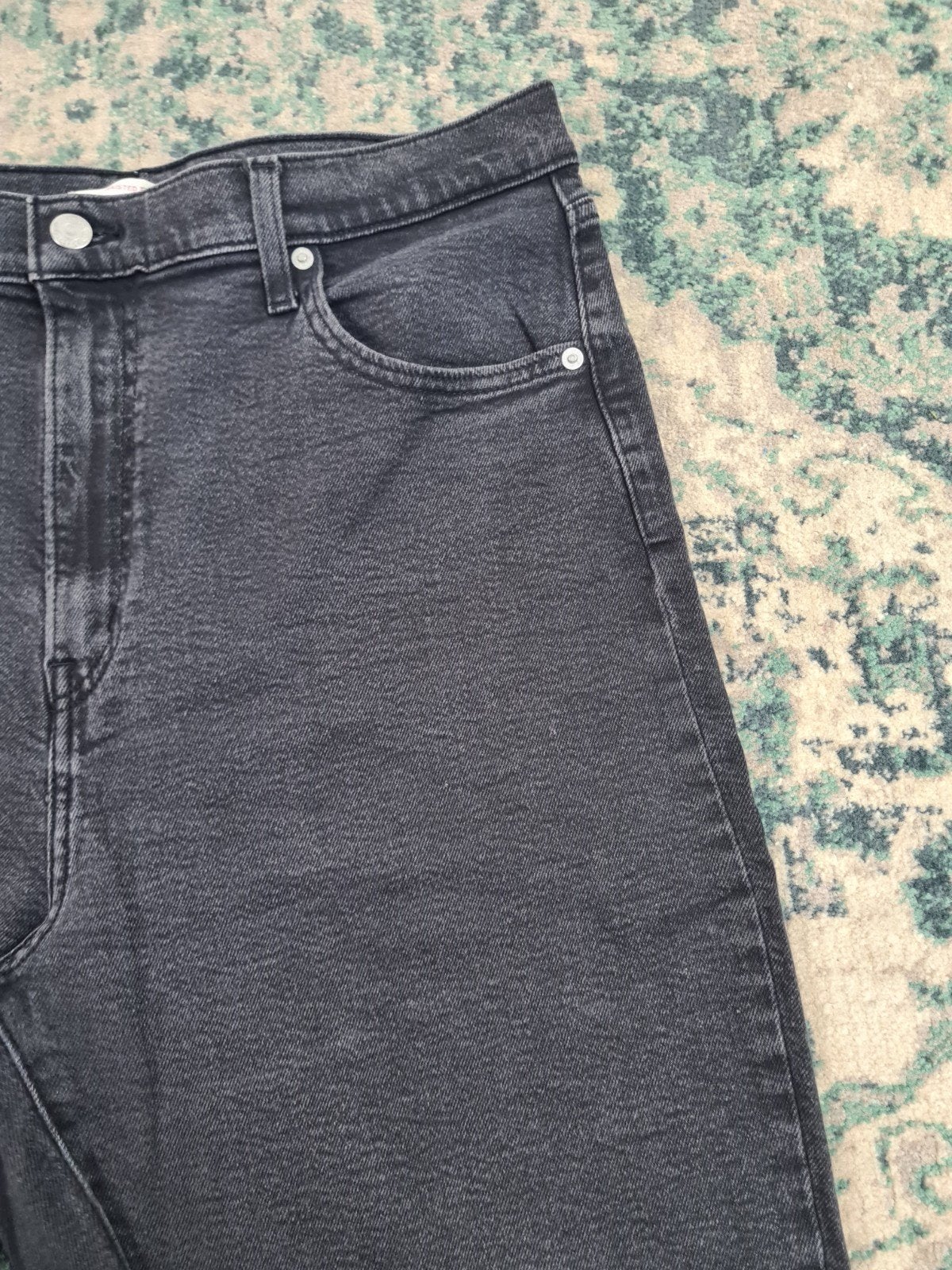 Levi’s High-Waisted Taper L27 Dames Tulsi3227, Zwart, Ophalen of Verzenden, Zo goed als nieuw, W30 - W32 (confectie 38/40)