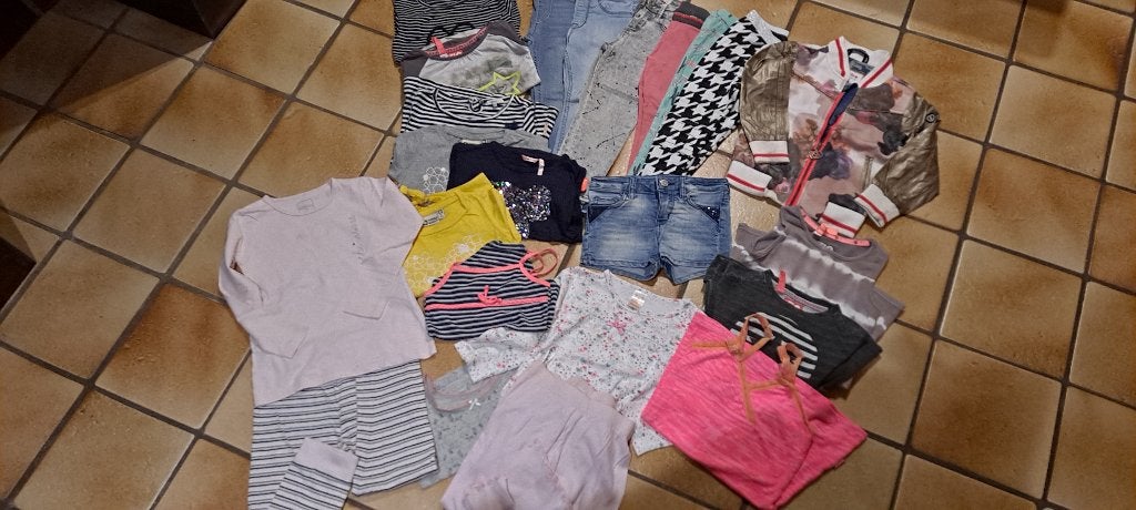 Pakket meisjes kleertjes maat 104, Ophalen of Verzenden, Gebruikt, Maat 104