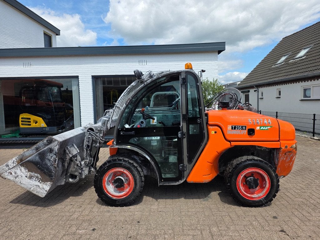 AUSA T 235 h ruwterein verreiker bj 2020 (bj 2020), Verreiker