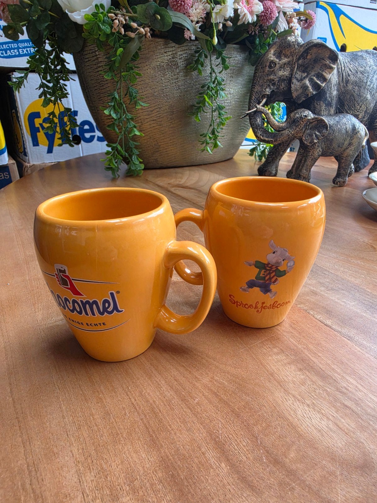 Chocomel Efteling mokken - Zo goed als nieuw, Overige merken, Keramiek, Zo goed als nieuw, Overige stijlen