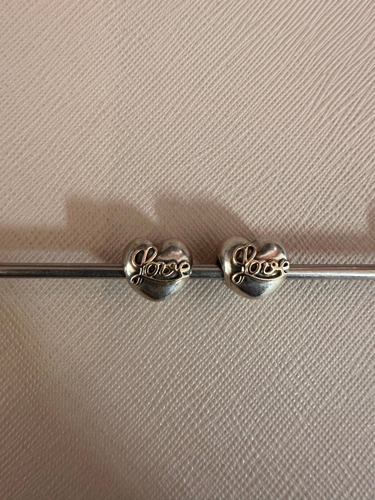 Set Pandora Two-Toned Heart of Love clips, Overige materialen, Pandora, Ophalen of Verzenden, Zo goed als nieuw