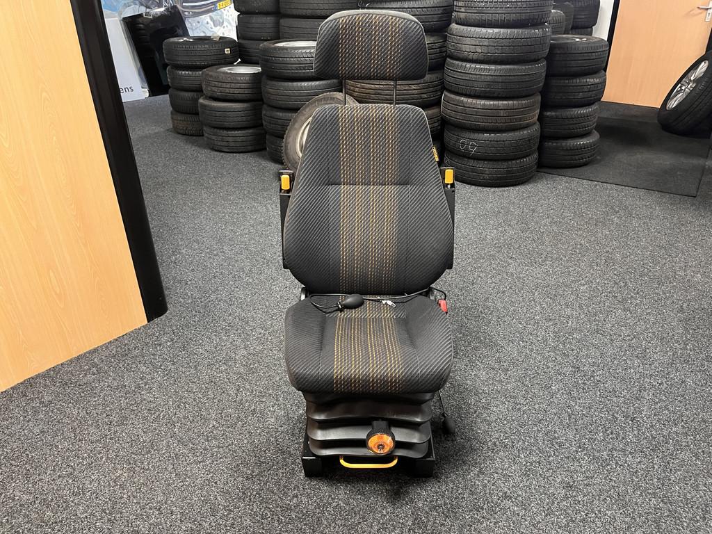 Stoel comfortstoel rechtsvoor Bank Volkswagen Transporter T5, Dani Autobedrijven B.V., Gebruikt, Verkoop@daniautomobielen.nl, Ootmarsumseweg 110
7665SE  ALBERGEN, NL