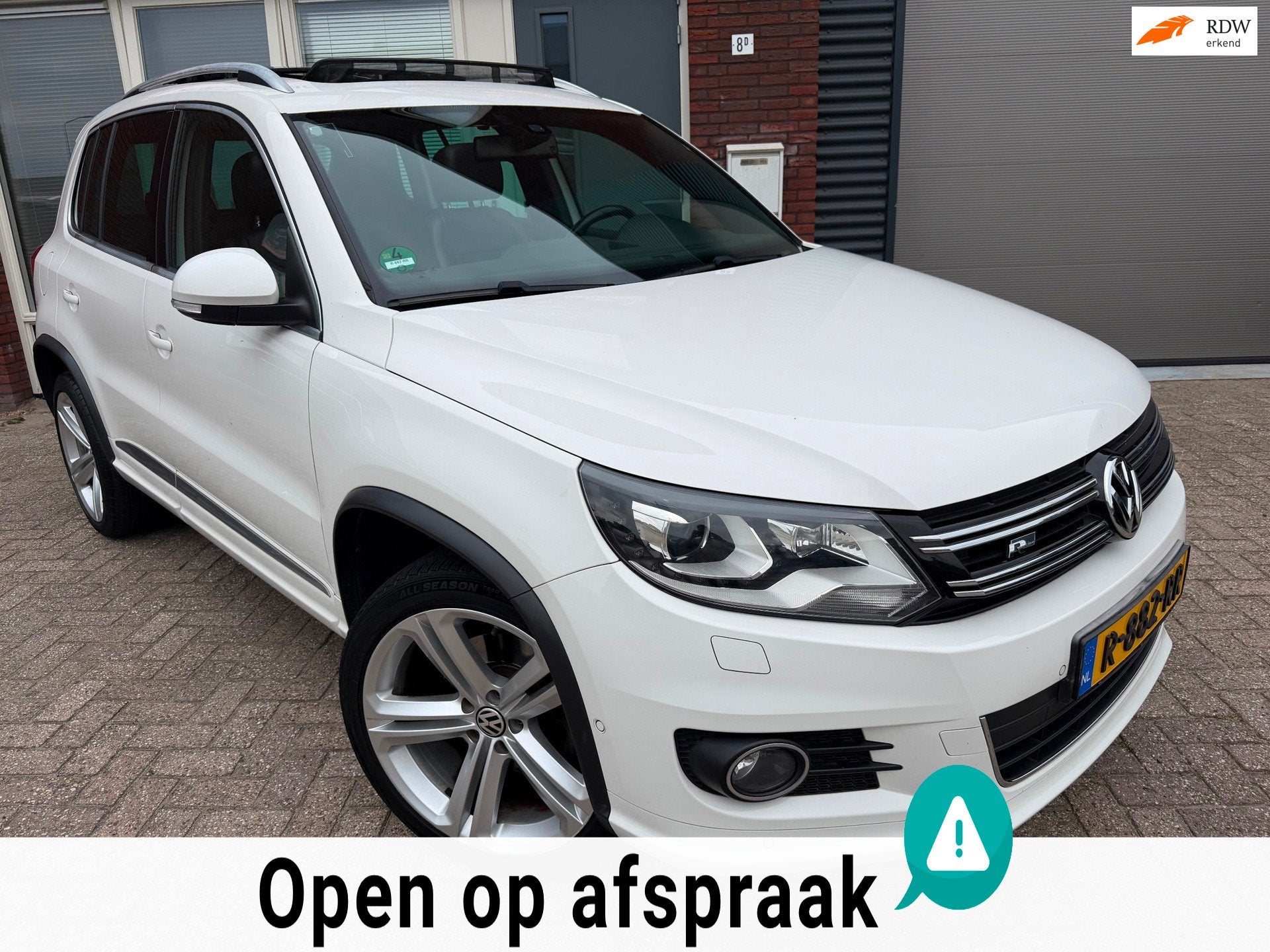 Volkswagen Tiguan 1.4 TSI Sport&Style R-Line / Pano / Leder, Auto's, Volkswagen, Voorwielaandrijving, Euro 5, 15 km/l, 4 cilinders