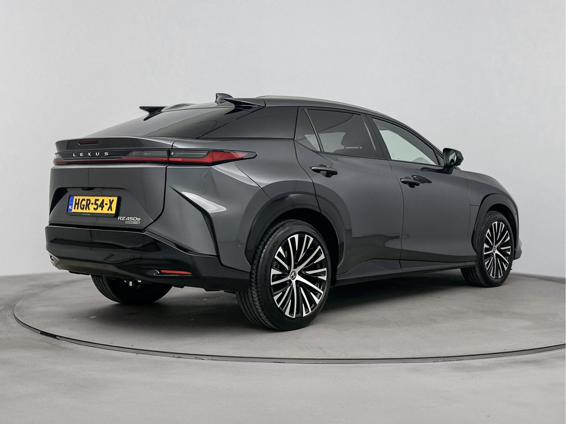 Lexus RZ 450e President Line 71 kWh | BTW-Auto | Mark-Levins, Auto's, Lexus, Automaat, Gebruikt, 71 kWh, Alcantara