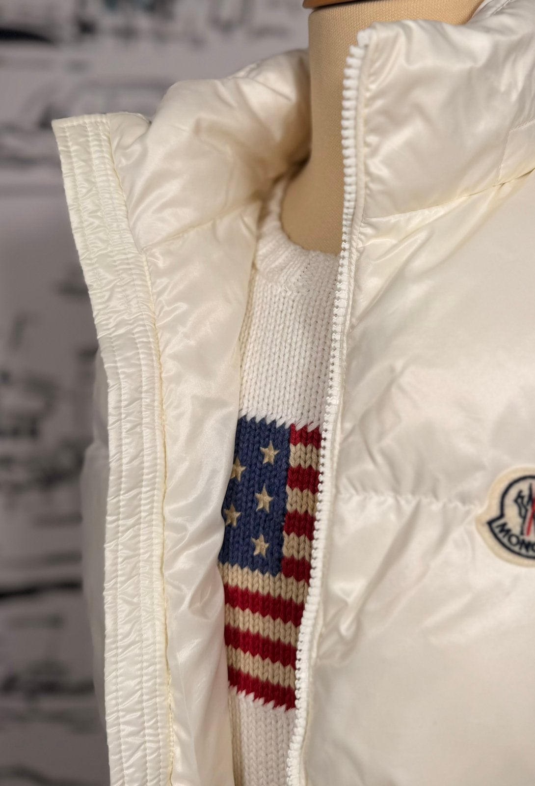 Moncler jongens Gesse dons jas bodywarmer maat 12 (580 euro), Moncler EU, Ophalen of Verzenden, Zo goed als nieuw, Moncler