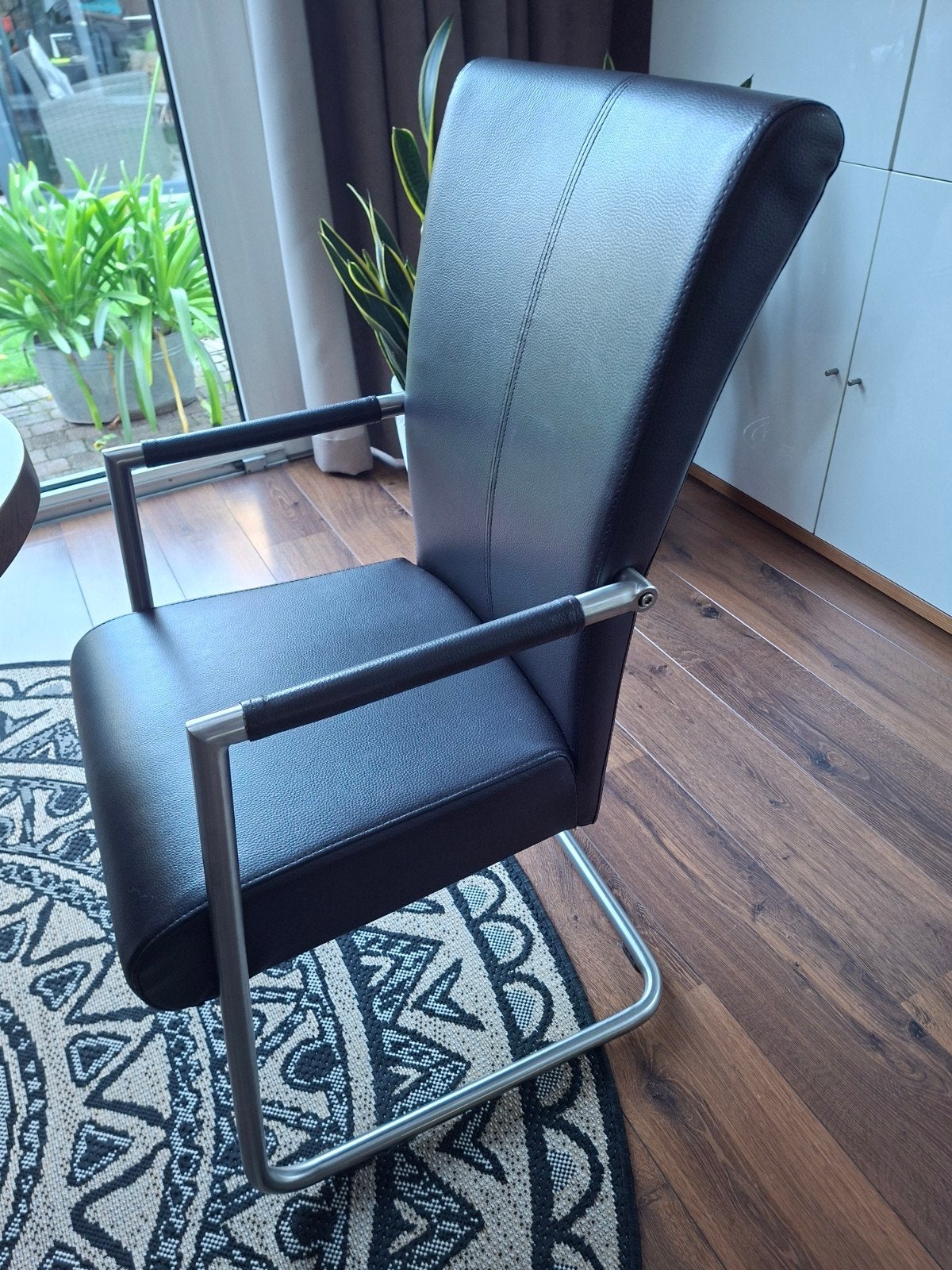 6 Eetkamerstoelen bruin (Knibbeler) €60.- /st, Ophalen, Gebruikt, Bruin, Leer