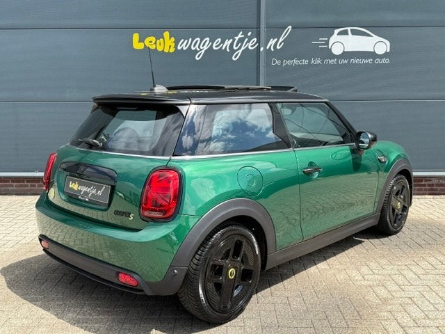 MINI Electric Collection *panoramadak *p-camera *cruise *pdc, Gebruikt, 33 kWh, 4 stoelen, Leder en Stof